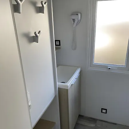 Detente, Escapade D'aureilhan *